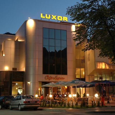 Luxor Hotel สโมลยัน ภายนอก รูปภาพ