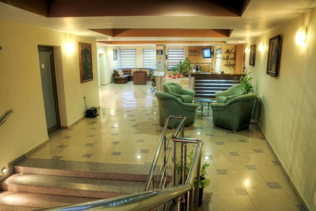 Luxor Hotel สโมลยัน ภายนอก รูปภาพ